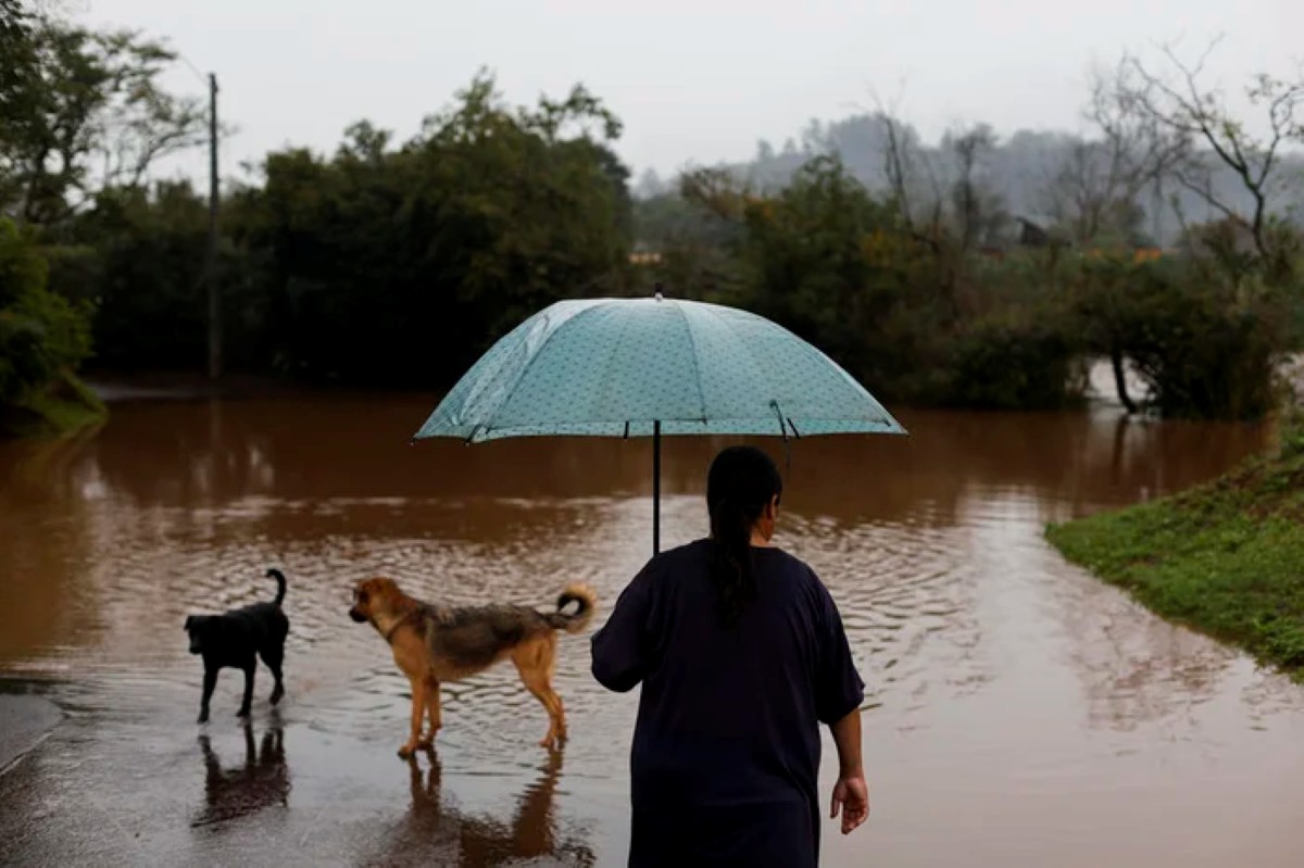 Defesa Civil emite alerta para temporais severos no RS