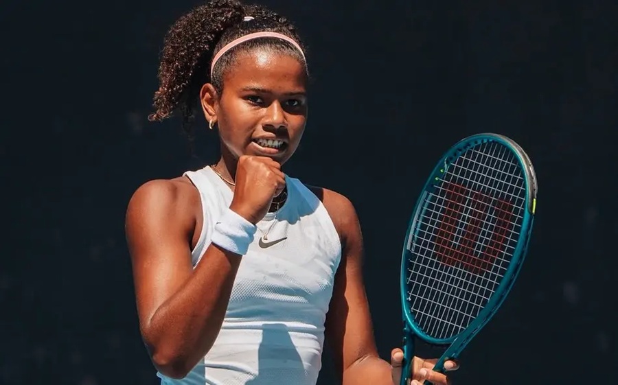 Victoria Barros alcança a final do torneio de duplas juvenil em Wimbledon