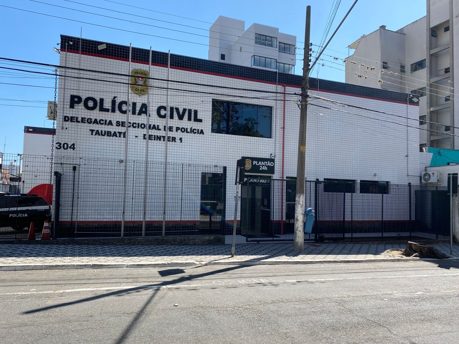 Homem é preso em flagrante por tentativa de feminicídio em Taubaté após agredir companheira