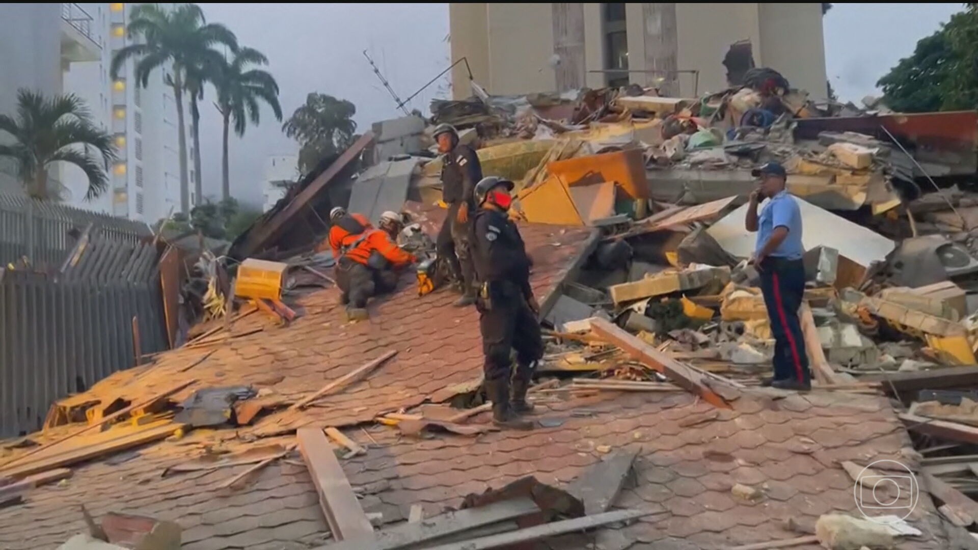 Terremotos desabam prédios na Venezuela e autoridades emitem alerta de tsunami
