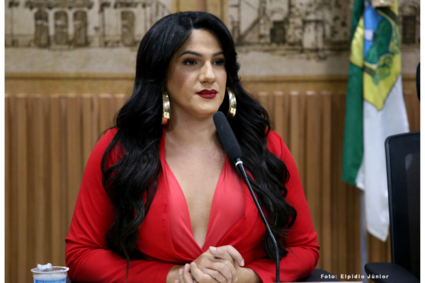 Thabatta Pimenta afirma que "velha política" não está preparada para sua candidatura a deputada federal
