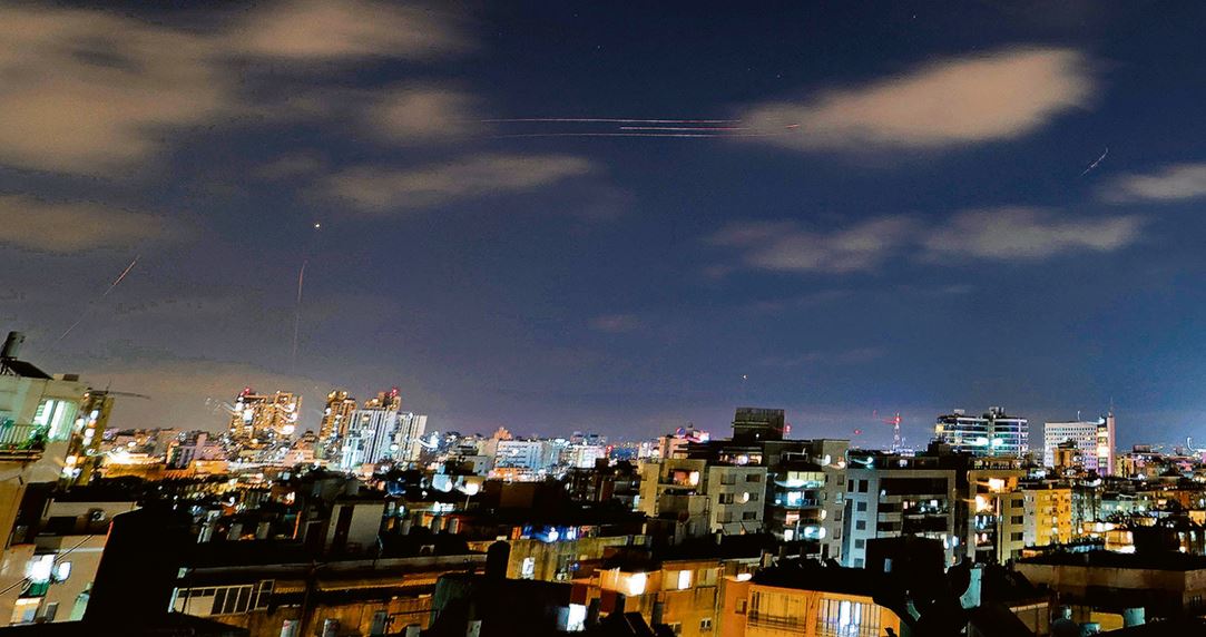 Trégua entre Israel e Irã ameaçada após troca de ataques com mísseis