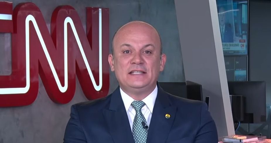 Líder da oposição afirma que troca de candidatura de Flávio Bolsonaro não foi discutida