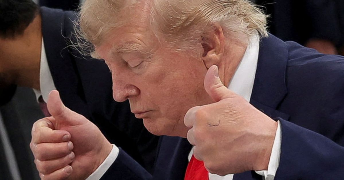 Trump ameaça tarifa de 100% a quem cobrar impostos sobre serviços digitais