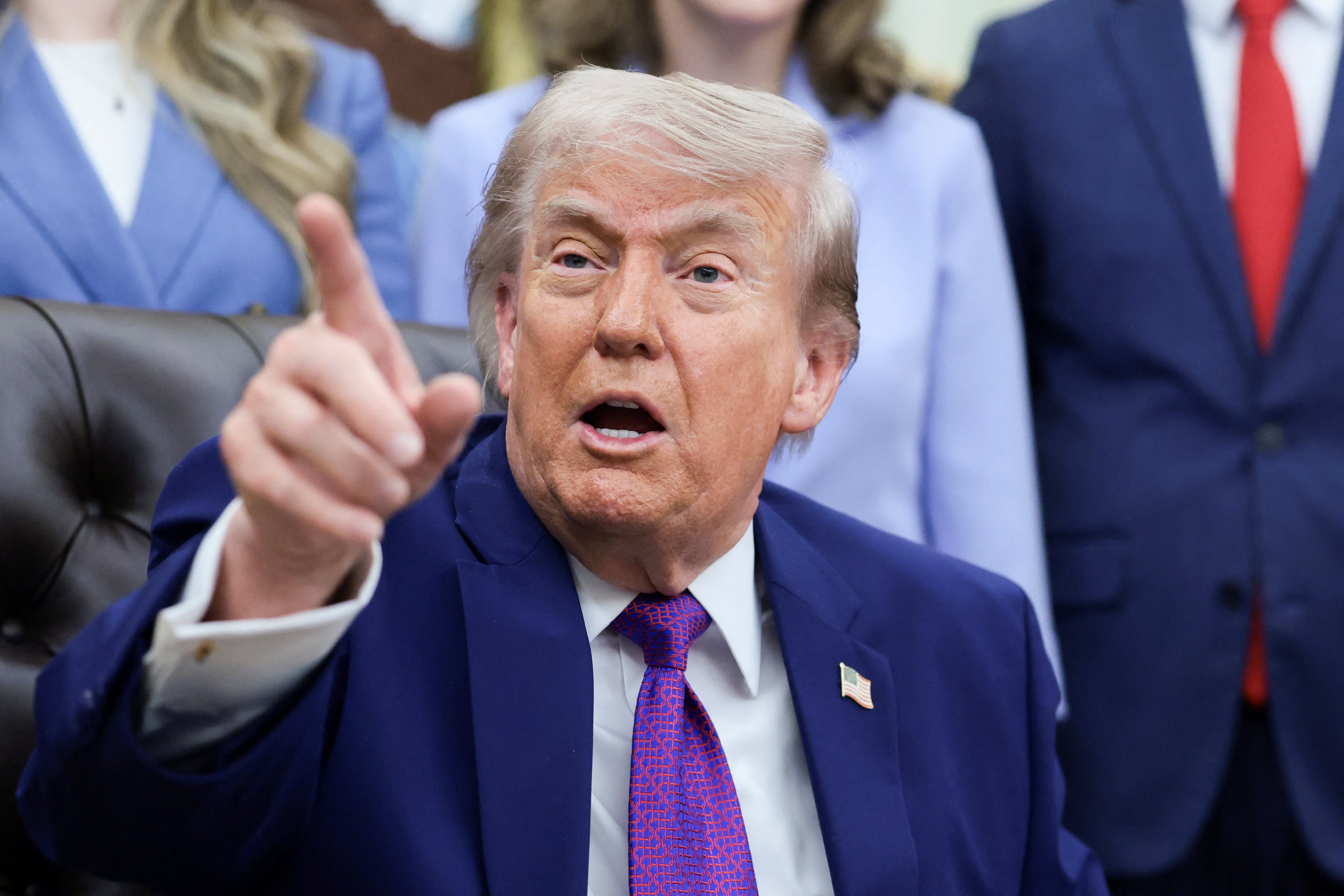 Trump e Xi debatem Irã e Taiwan em visita à China