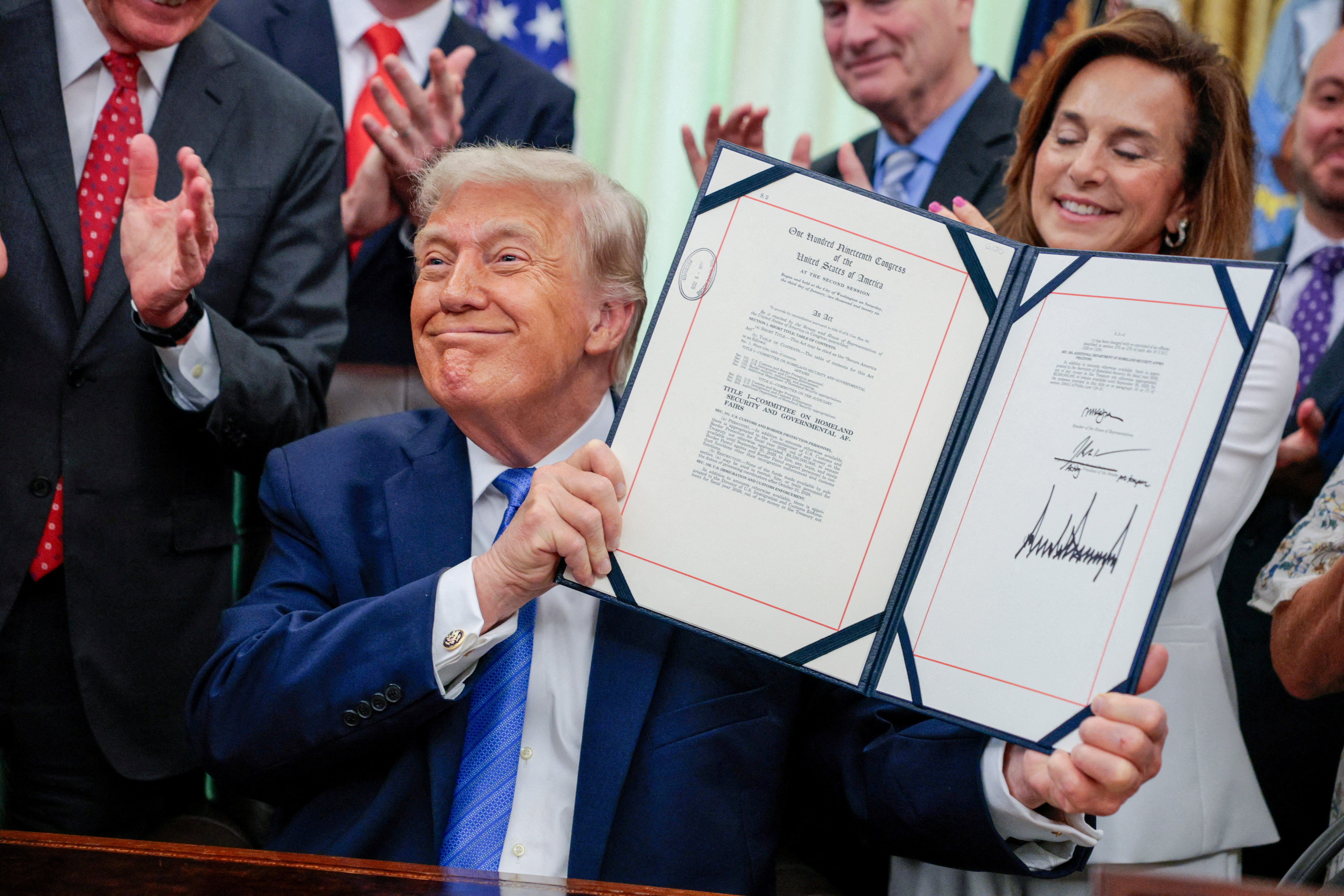 Trump defende controle rigoroso de vistos na Copa do Mundo e critica receio com direitos humanos