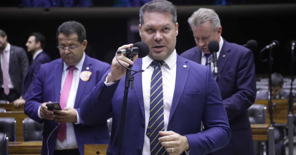 TSE anula votos de deputado do União e determina retotalização no Ceará