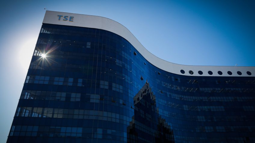 TSE avalia manter teto de gastos para campanhas em 2026