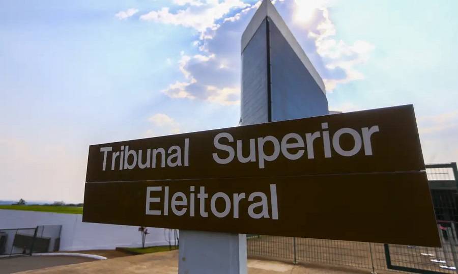 TSE determina remoção de posts impulsionados irregularmente por PL e PT