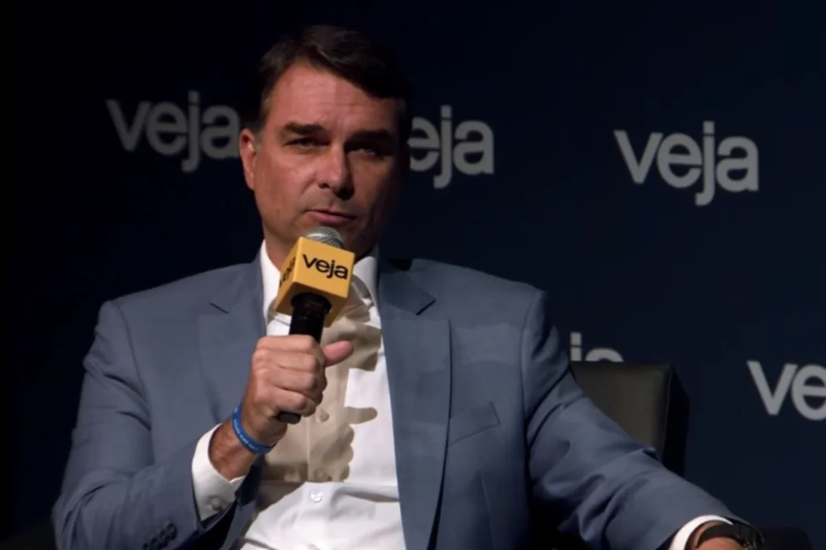 TSE ordena retirada de postagem com deep fake ligando Flávio Bolsonaro e Daniel Vorcaro