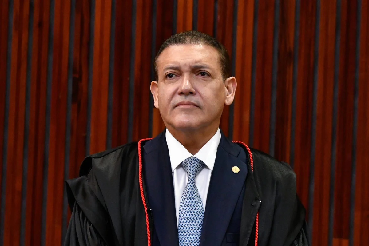 TSE debate novas regras para o uso de IA e deepfakes nas eleições