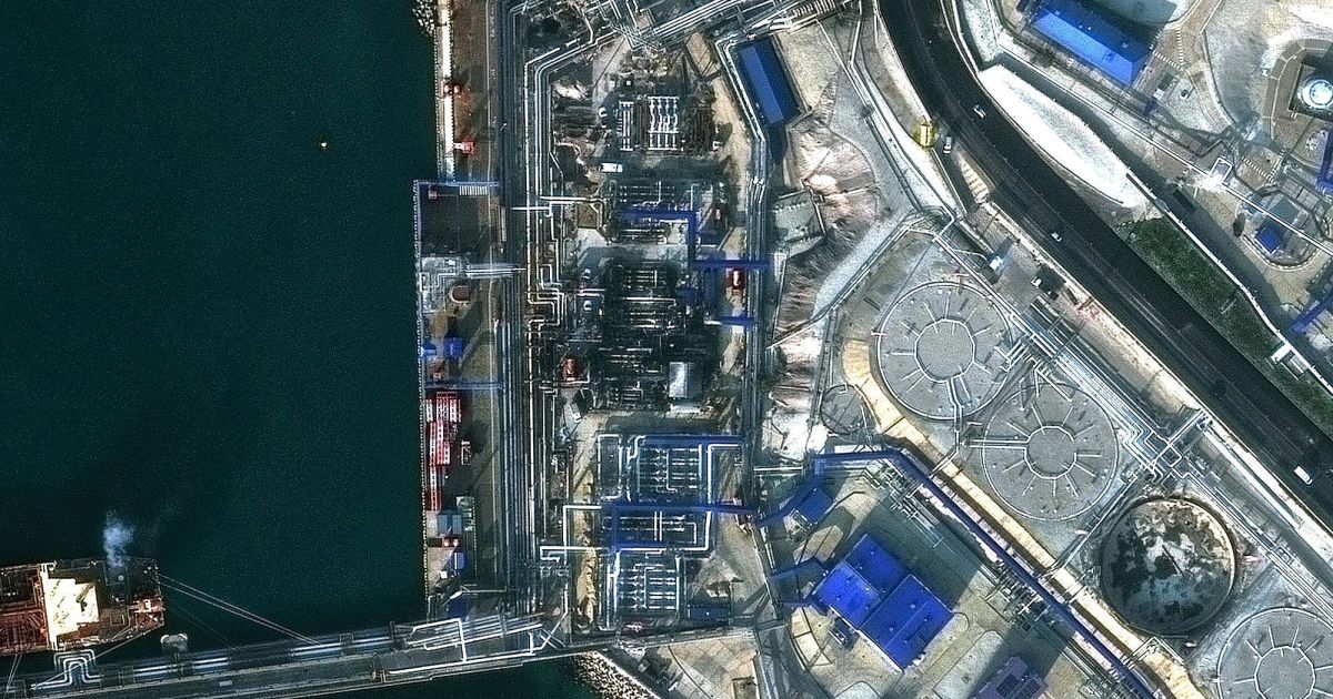Ucrânia interrompe ataques a petroleiros em porto russo após pedido dos EUA