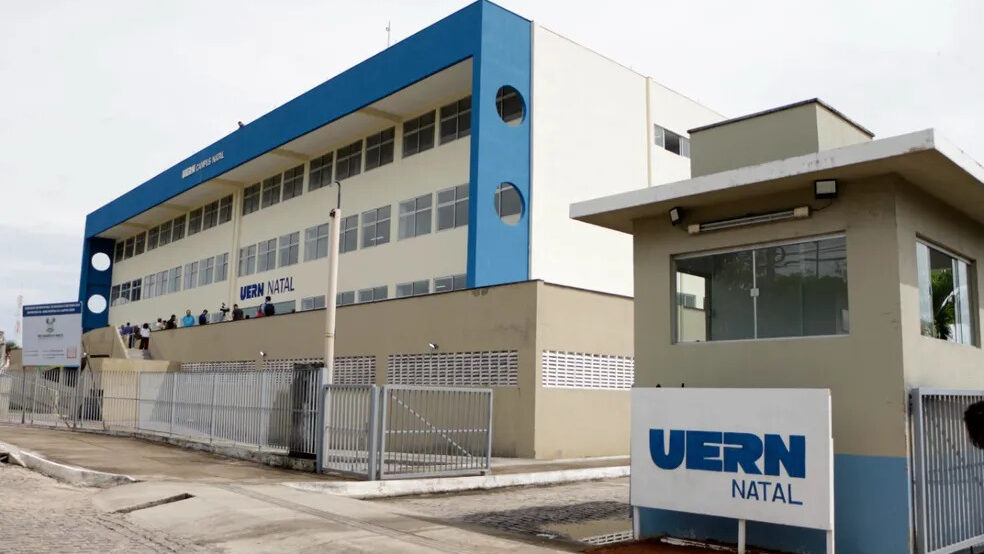 Universidade do Estado do Rio Grande do Norte oficializa resultado e convoca aprovados de concurso para docente