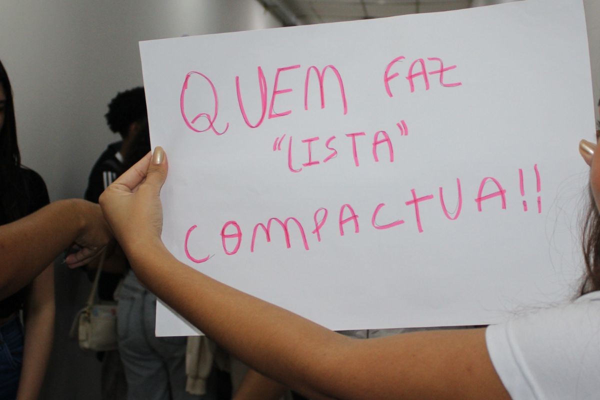 UFMT afasta segundo estudante investigado por lista de "estupráveis"
