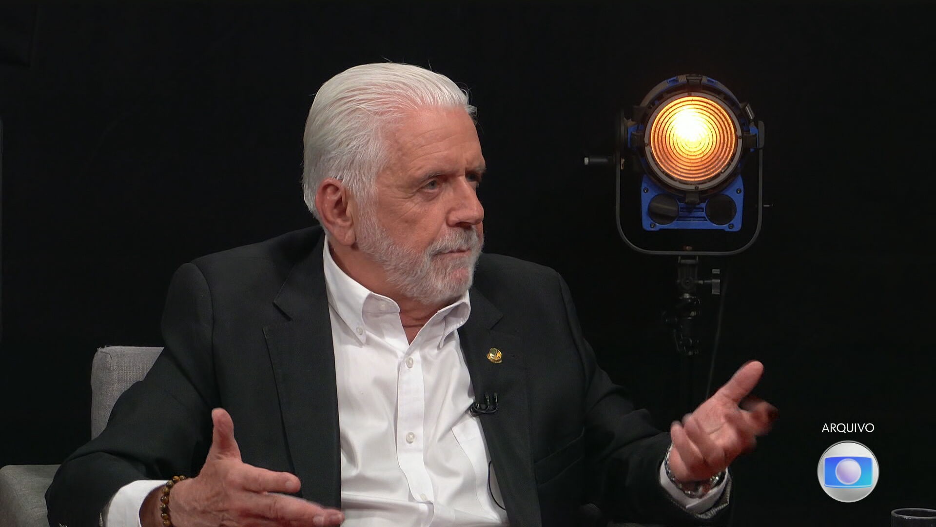 Jacques Wagner deixa liderança do governo Lula no Senado após operação da PF