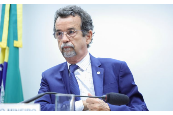 Câmara aprova redução da jornada de trabalho para 40 horas semanais e fim da escala 6x1