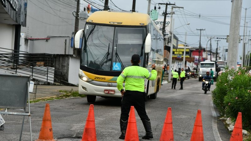 STTU alerta para lentidão e cratera nas vias de Natal