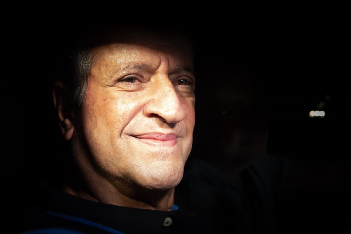 Valdemar Costa Neto contradiz Flávio Bolsonaro em declarações sobre o caso Banco Master