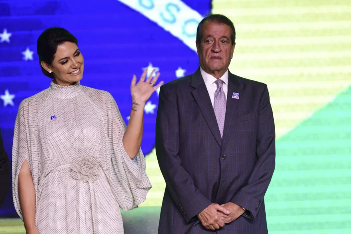 Michelle Bolsonaro sinaliza recusa em concorrer ao Senado, afirma presidente do PL