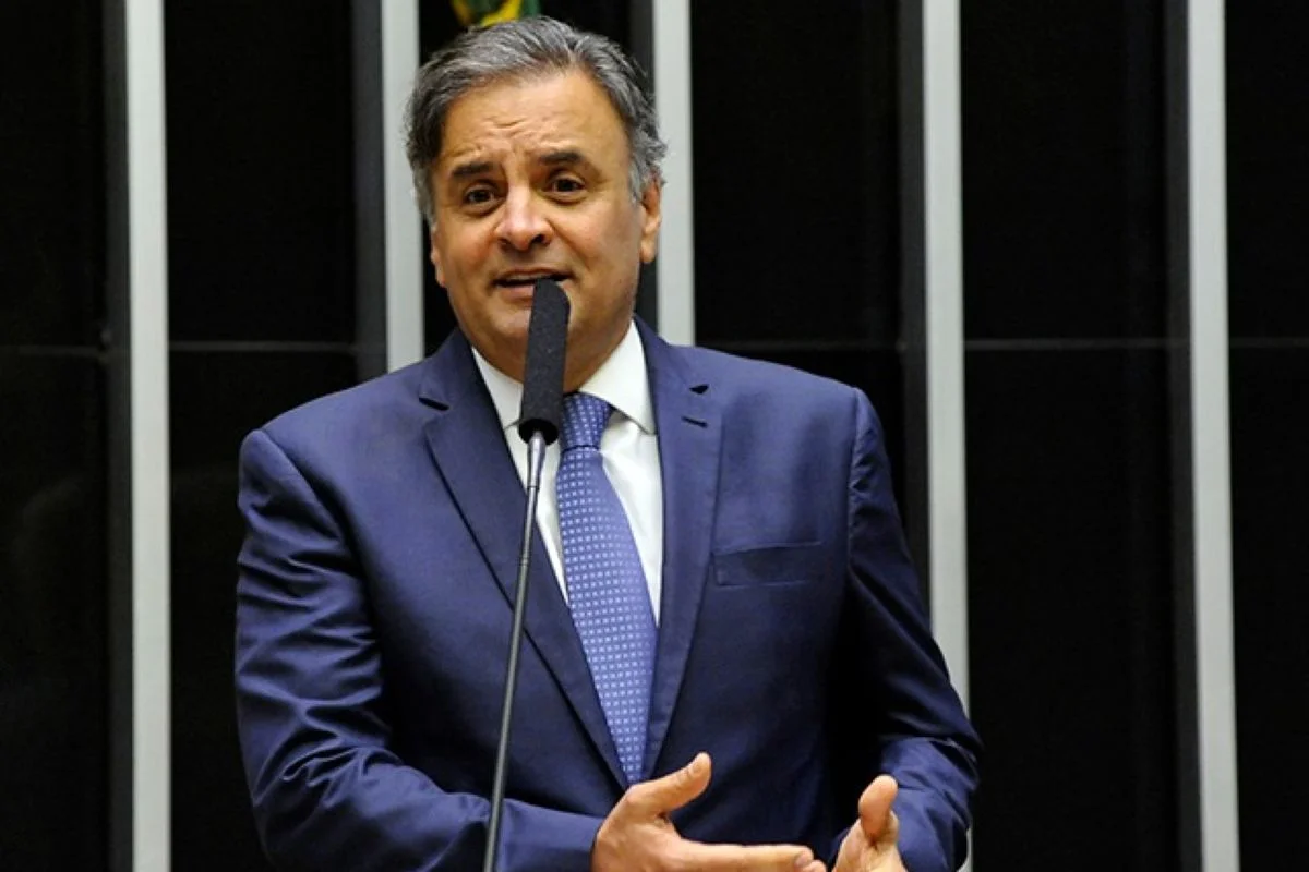 Valdemar Costa Neto articula aliança para ter Aécio na chapa do PL em Minas