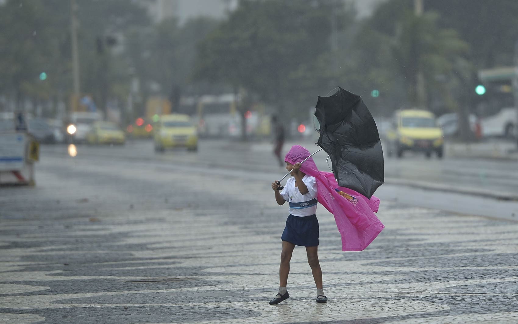 Ventos fortes: como se proteger em casa, na rua e no carro