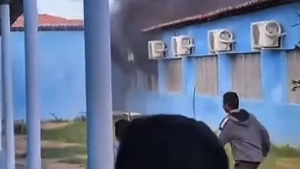 Princípio de incêndio assusta alunos e leva à suspensão de aulas na Escola Estadual Pedro Alves de Medeiros em Pendências