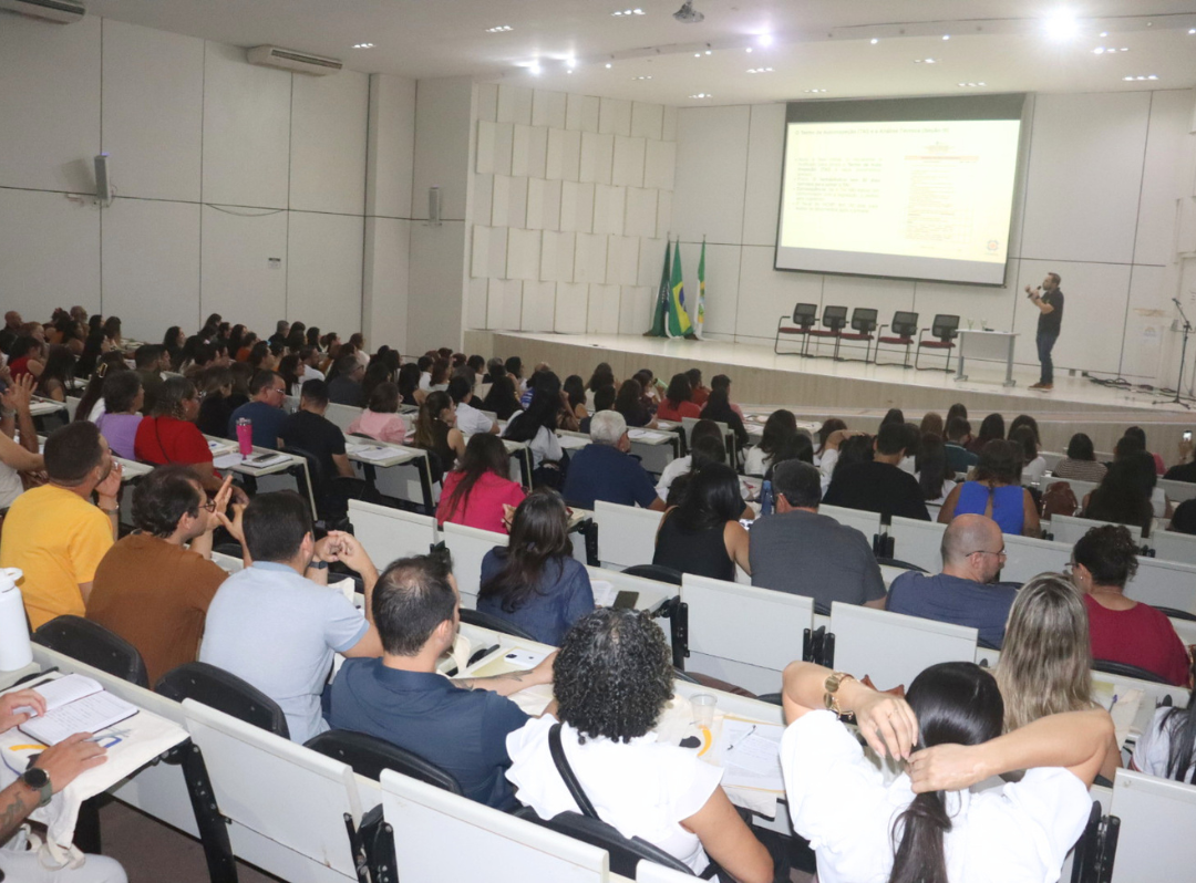Visa Natal reúne drogarias para discutir novas normas sanitárias