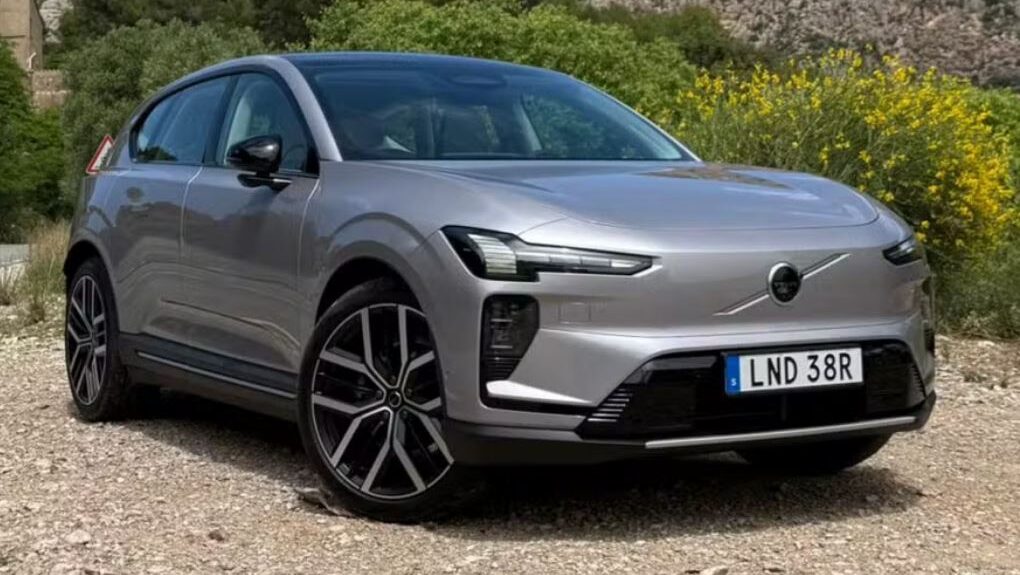 Volvo confirma EX60 no Brasil