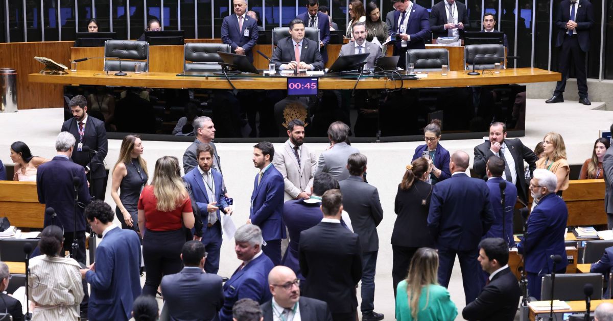 Congresso adere ao feirão de bondades eleitorais após derrubar veto de Lula