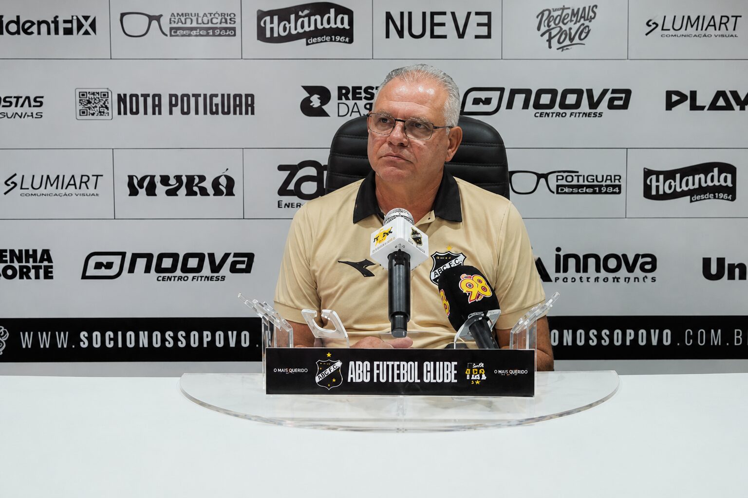 Waguinho prega respeito à vantagem e cobra ABC dominante contra o Altos: "Temos que mandar no jogo"