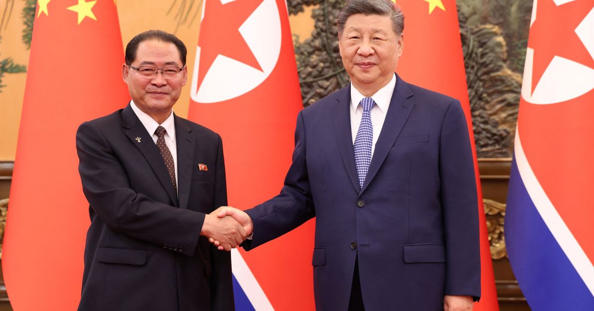 Xi Jinping reafirma solidez da parceria estratégica com a Coreia do Norte