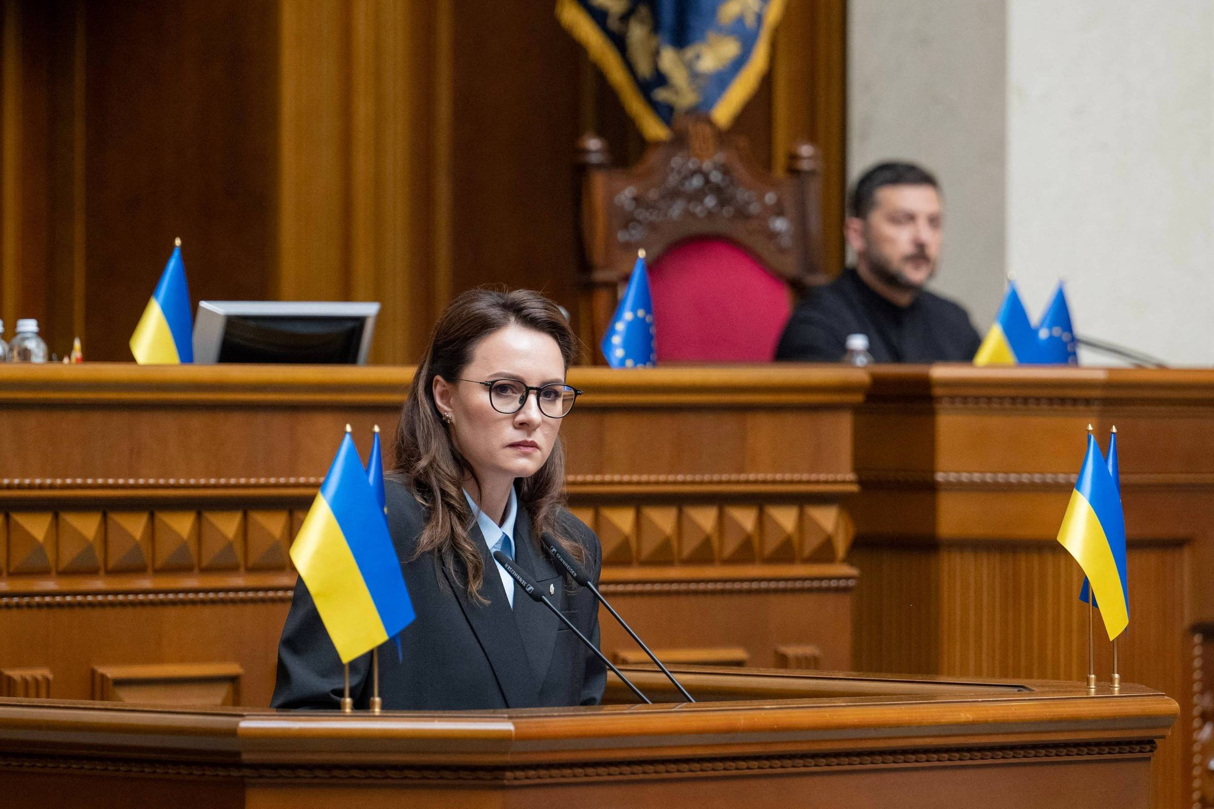 Volodimir Zelenski promove reforma ministerial e substitui Iulia Sviridenko