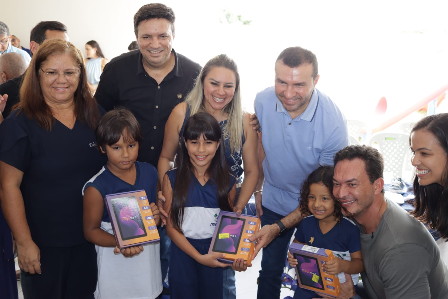 Prefeitura de Macaíba inicia entrega de fardamento e kit escolar aos alunos da rede municipal de ensino