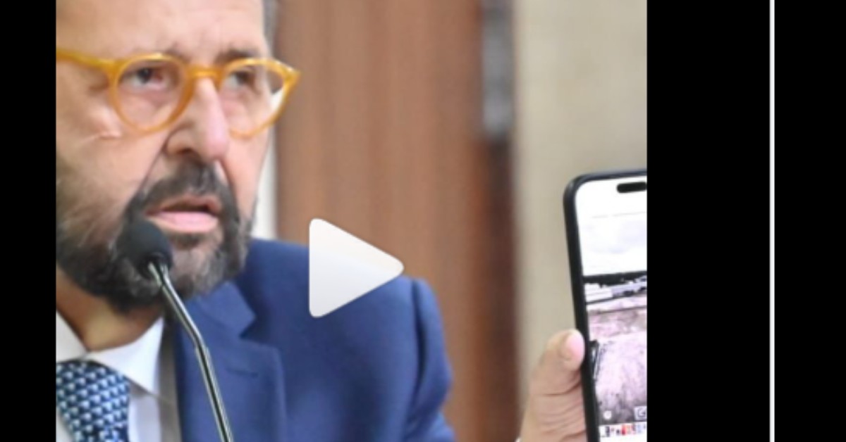 Deputado expõe "mentiras" em propaganda oficial do Governo