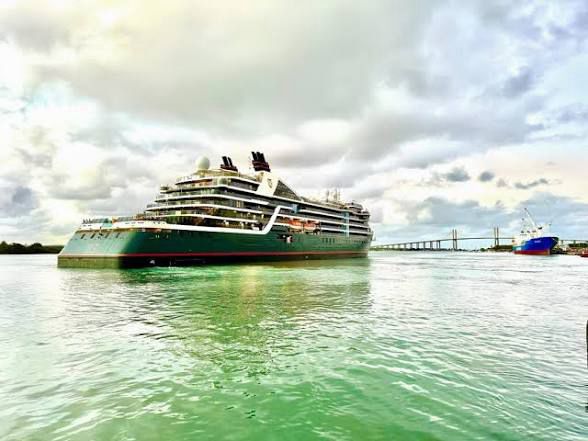 Chegada do cruzeiro Seabourn Venture ao Porto de Natal