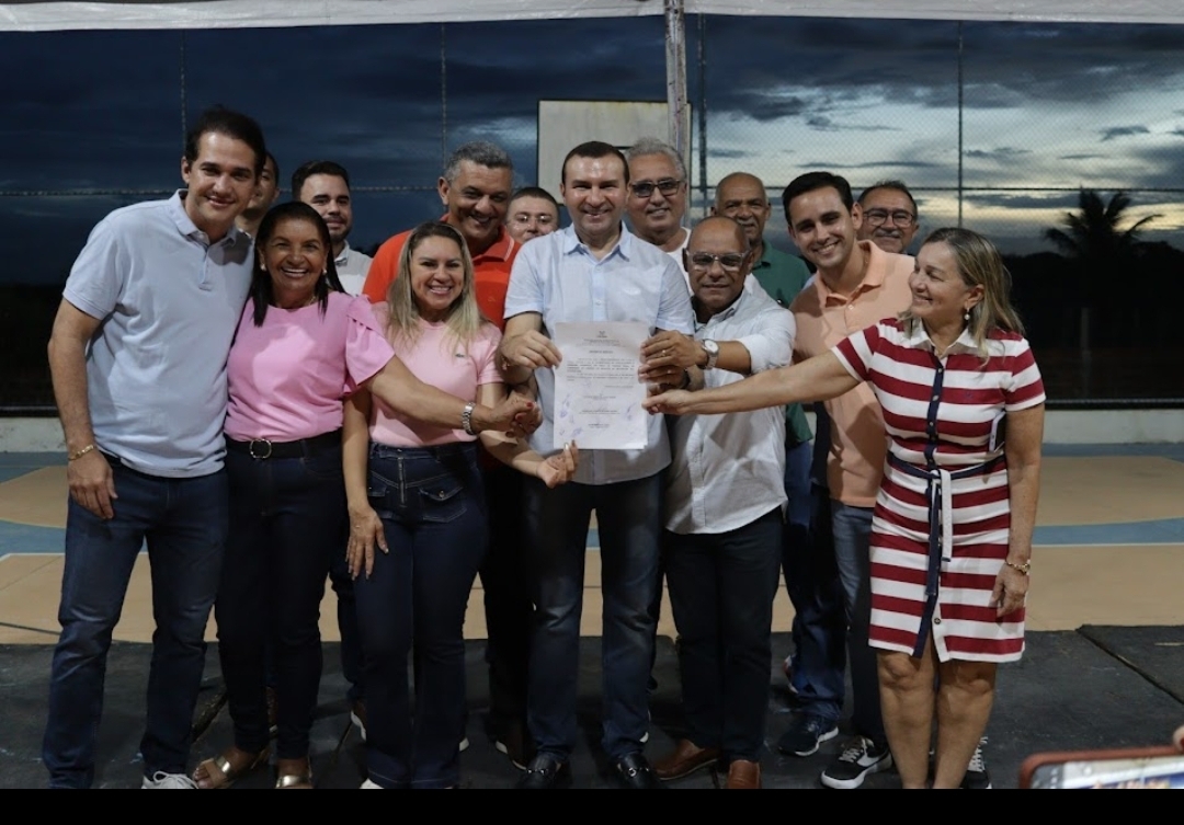 Prefeito assina ordem de serviço para pavimentação em Lamarão