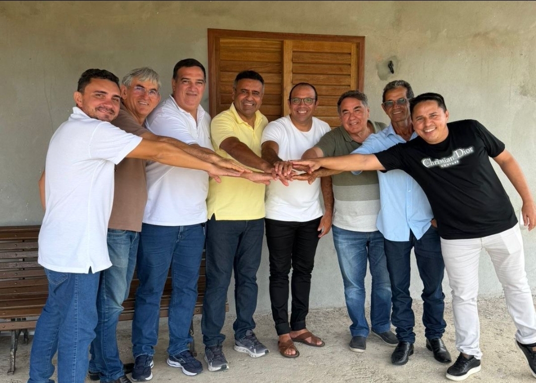Sete vereadores de São Rafael fecham com Álvaro e Babá