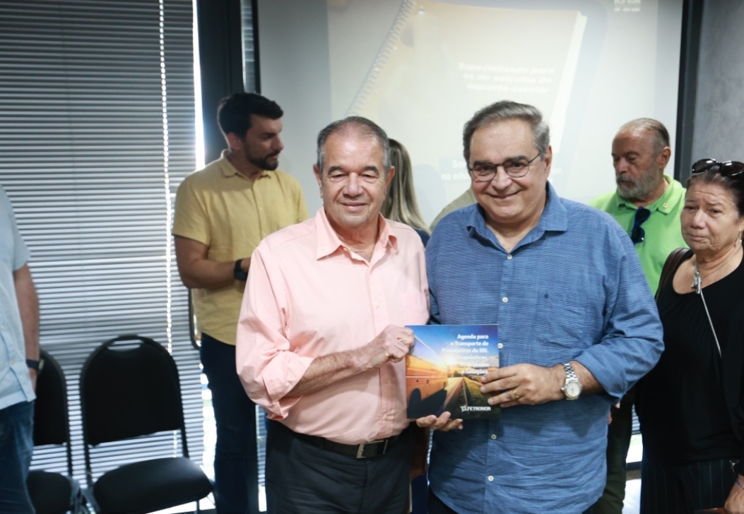 Álvaro Dias: “Queremos um sistema de transporte que funcione com tecnologia, modernidade e conforto”