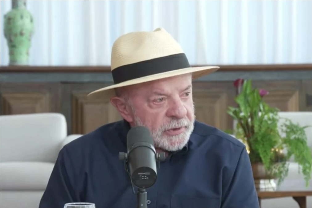 Lula realiza reunião reservada com advogado de Lulinha no Palácio da Alvorada